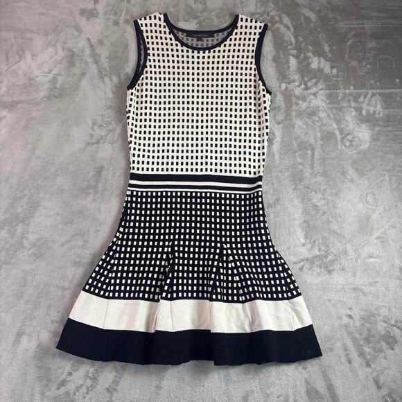 Timo Weiland Dresses & Skirts - Timo Weiland Checkered Knit Dress Womens Sz 6 Black White Fit Flare Sleeveless